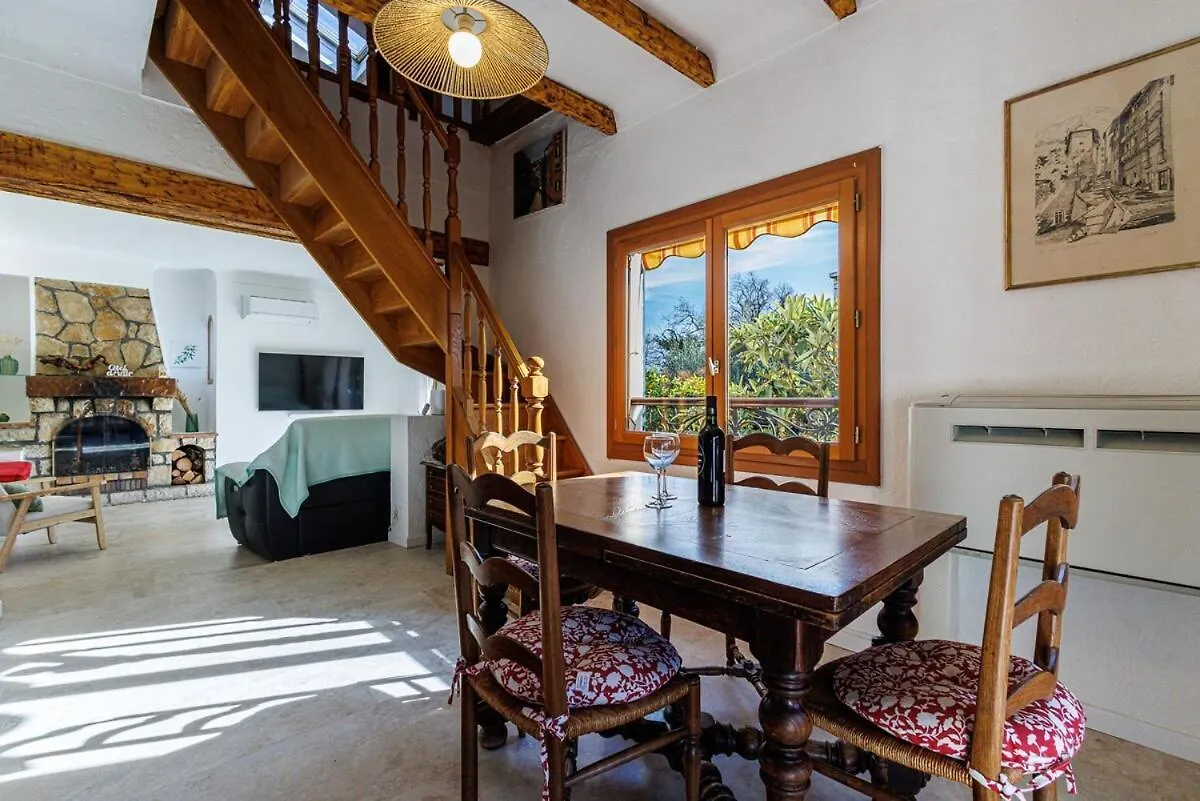 Holiday home La Petite Marjolaine Charming Top Of Villa Vence