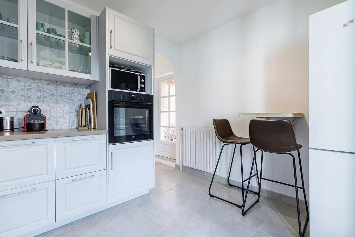 La Petite Marjolaine Charming Top Of Villa Vence