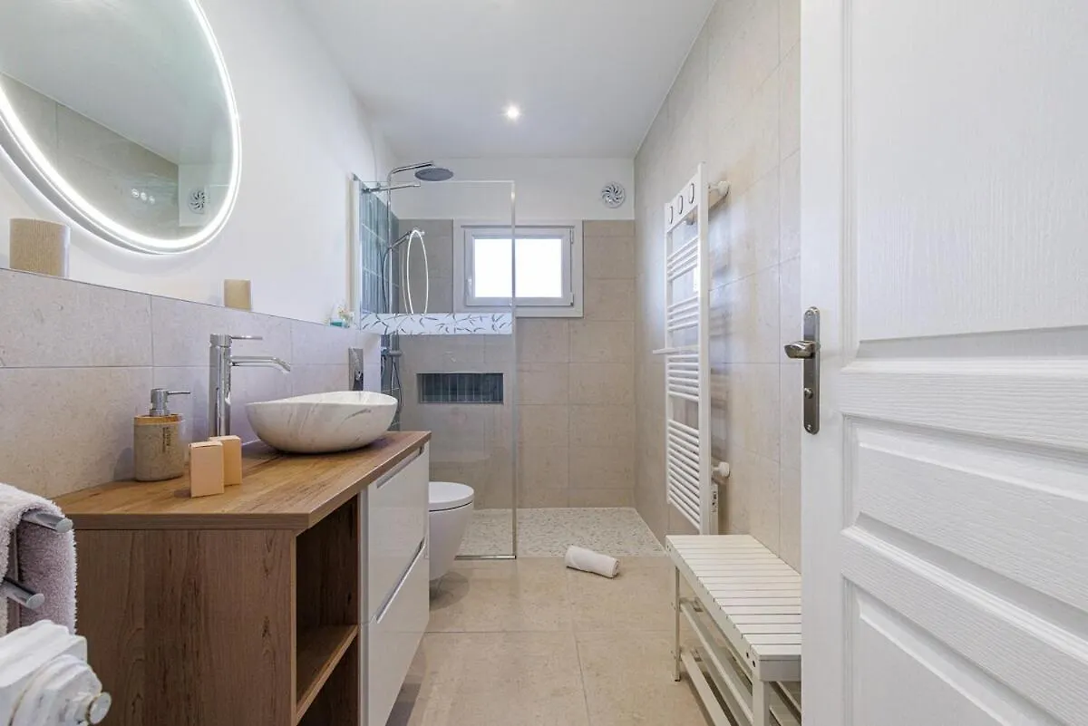 La Petite Marjolaine Charming Top Of Villa Vence Holiday home