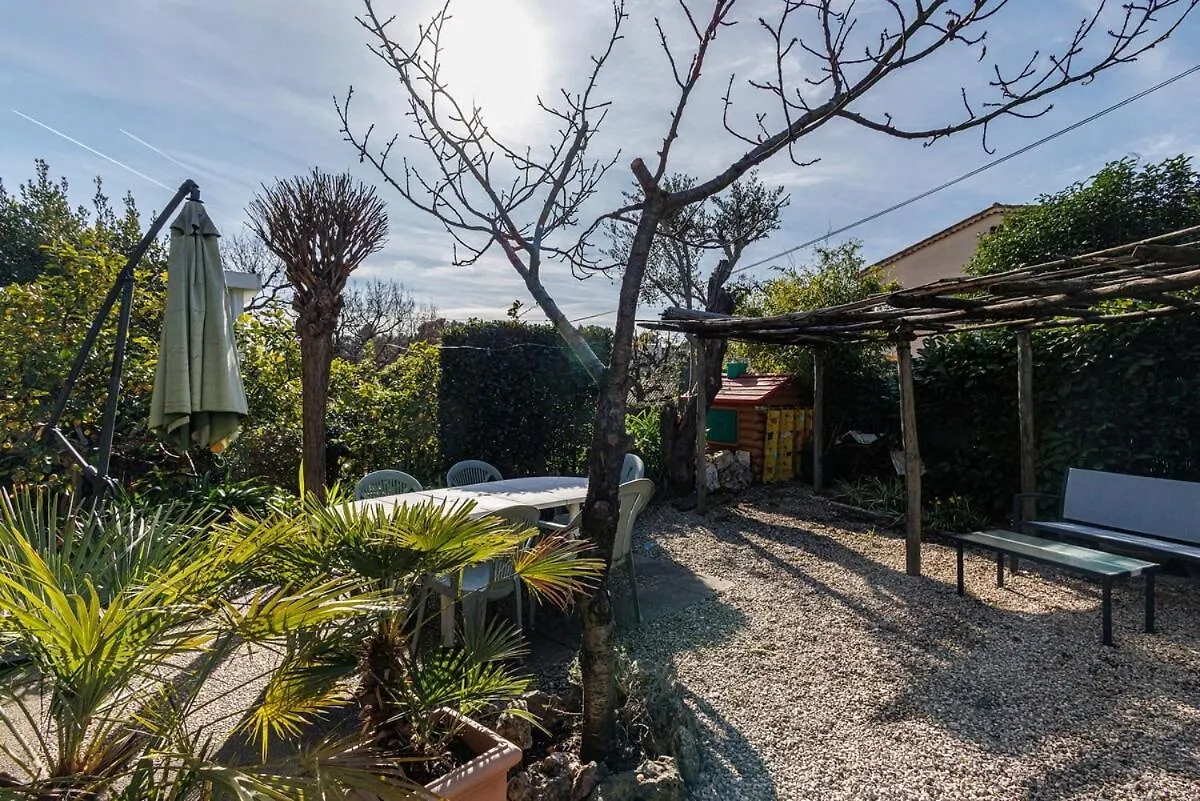 Holiday home La Petite Marjolaine Charming Top Of Villa Vence