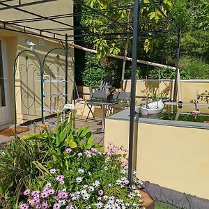Appartement Aurore En Rez De Jardin Avec Parking Gratuit, Vence